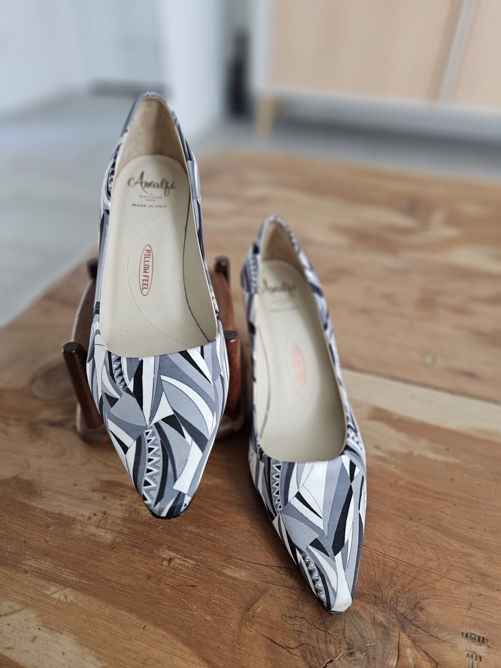 Amalfi by Rangoni Idea Pointed Toe Pump size 7.5M Made in Florence Italy